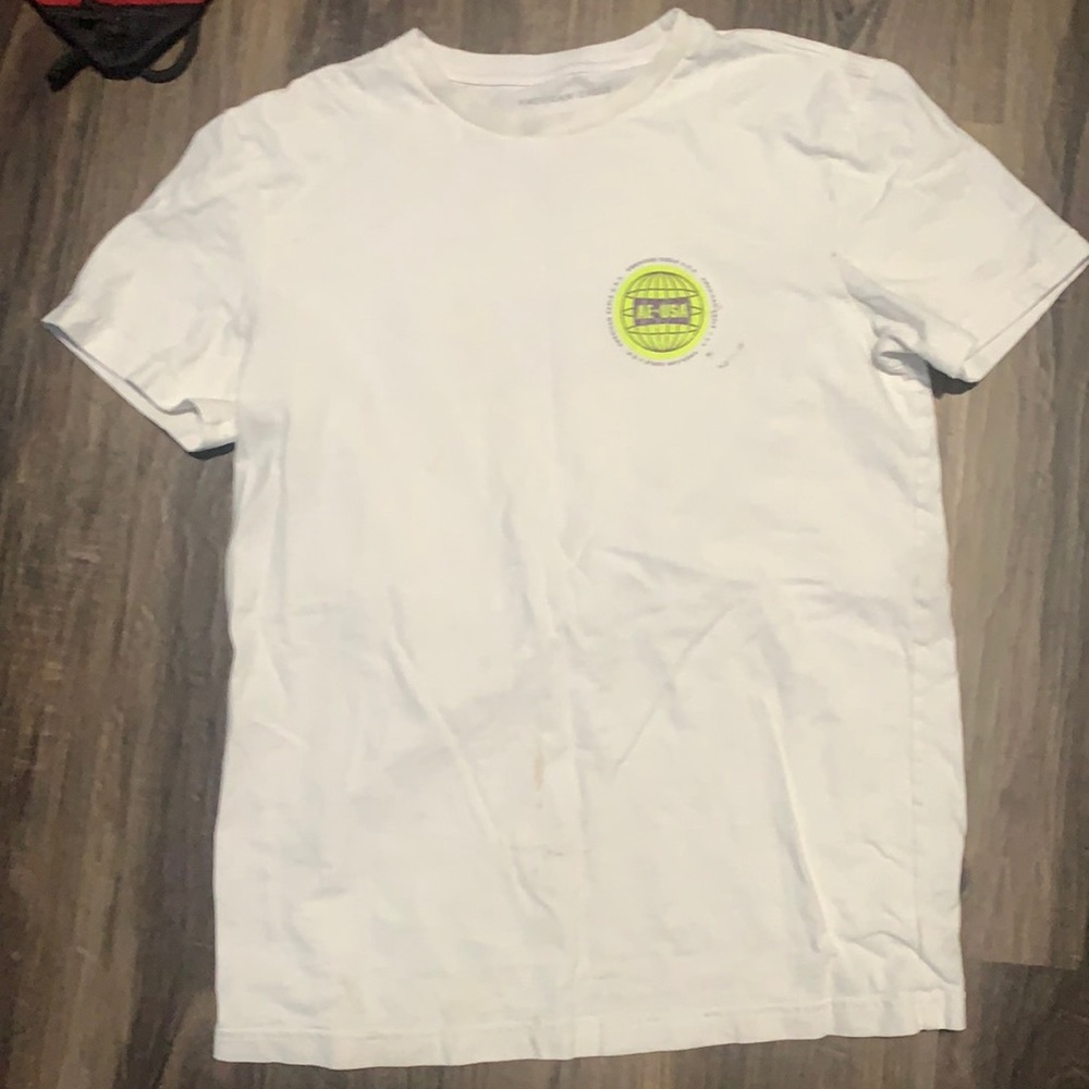 White American Eagle t-shirt